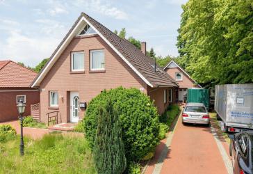 Großzügiges EFH mit Einliegerwohnung, Garage, Werkstatt und vielseitigen Nutzungsmöglichkeiten