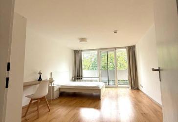 Möbliertes WG-Zimmer in Neuhausen/Moosach – Balkon, Top Lage, All-In Miete