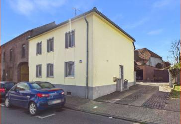 Gepflegtes Wohnhaus mit idyllischem Garten und Garage in Geilenkirchen-Würm