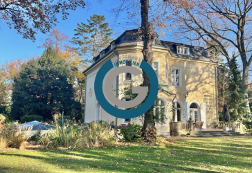 VILLA SCHWANENHOF - EINZIGARTIGES, NEOBAROCKES ANWESEN - PARKÄHNLICHER GARTEN MIT SALZWASSER-POOL