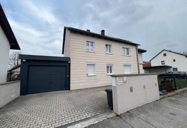 Flexibles Wohnen & Investieren – gepflegtes Zweifamilienhaus in modernisiertem Zustand