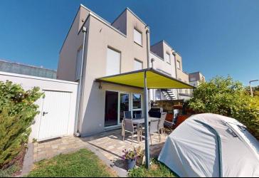 Gepflegtes Reihenendhaus (BJ 2018) mit Terrasse und Garten in Rastatt