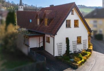++EFH mit Charme in Hundsbach - Eußenheim - Bezugsfertig in herrlicher Lage ++