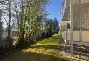 Charmante 3,5 Zimmer Hochparterre-Wohnung mit Balkon
