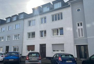 Provisionsfrei! Sanierungsbedürftige Wohnung in Köln-Dellbrück!