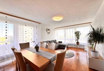 Gepflegte 4-Zi-Wohnung mit Garage * Modernisiertes Haus * 121 qm Wohnfläche* 77933 Lahr