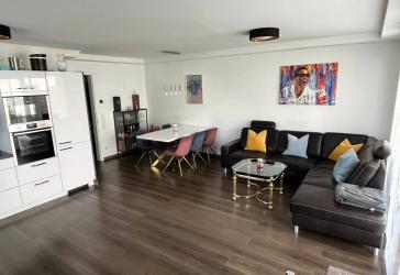 Provisionsfrei Neuwertige 3 Zimmer Eigentumswohnung mit Garten EBK und TG in Obertshausen/Hausen