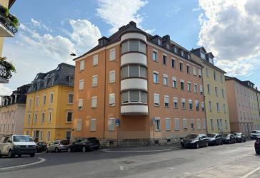 Mehrfamilienhaus zwischen Weinberg und City