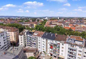 NEUSTADT ERLEBEN. ALTSTADT ENTDECKEN. HBF ERREICHEN - Ihr 4-Zimmer-Erdgeschosswohntraum
