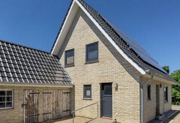 Modernisiertes Einfamilienhaus mit Feldrandblick in Stadtnähe