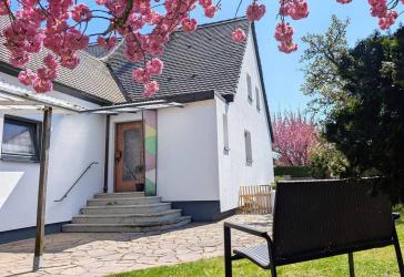 Charmante DHH mit Garten & Baugenehmigung zur Erweiterung (PRIVAT)