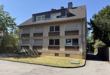 Gemütliche 4 1/2 -Zimmer Wohnung mit Loggia und Garage