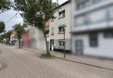 Stark sanierungsbedürftiges Ein- bis Zweifamilienhaus in zentraler Lage von Dillingen