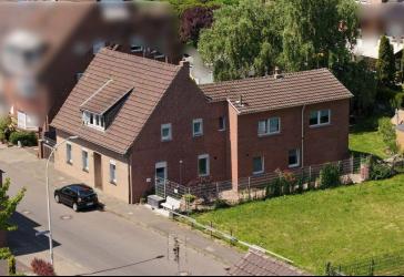 Flexibles Familienanwesen - Wohnen, Arbeiten, Generationen vereint