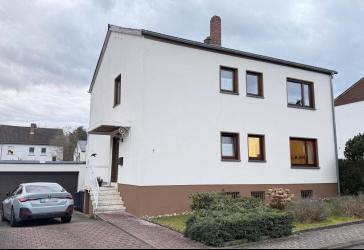 freistehendes Zweifamilienhaus in Kirkel