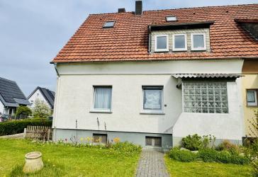 2-Familienhaus in ruhiger und gewachsener Wohnlage!