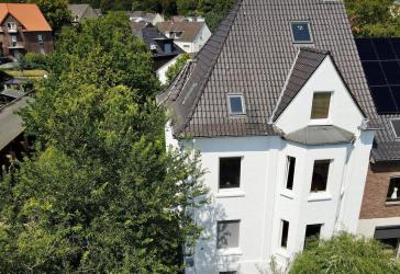 Charmantes Altbau-Reihenendhaus mit großzügigem Platzangebot und idyllischem Innenhof