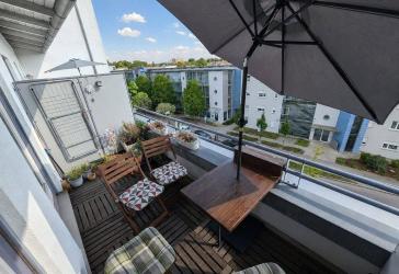 Provisionsfrei: Bezugsfreie 2-Zimmer-DG-Wohnung ohne Schrägen in Augsburg-Haunstetten
