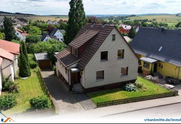 Einfamilienhaus mit großem Grundstück - ideale Grundlage für Ihre individuelle Modernisierung!