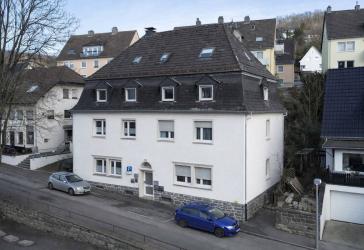 Solides Mehrfamilienhaus mit über 7 % Rendite in Altena Mühlendorf