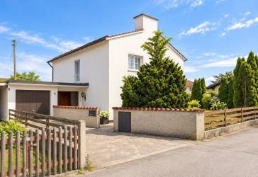 Provisionsfrei: Freistehendes Einfamilienhaus mit Südgarten und Doppelgarage in Oberwöhr