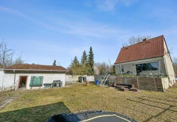 5 Zimmer, Bar, voll unterkellert und noch viel mehr-riiesiges Potenzial in Mühlenbeck