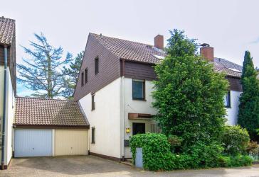 Charmantes Zuhause mit Garten, Balkon und ausgebautem Dachgeschoss