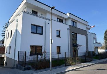 SANKT AUGUSTIN ORT, 2 Zi. EG-Wohnung mit ca. 62 m² Wfl. im Neubau, Terrasse, Keller u. TG-Stellplatz