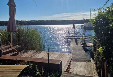 ETW mit Wassergrundstück , eigene Steganlage usw.