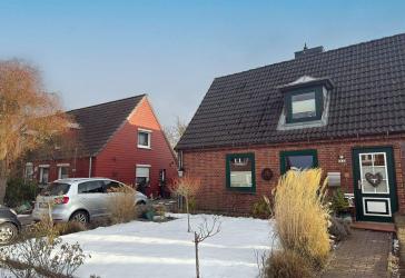 Wesselburen: Vollrenoviertes Einfamilienhaus mit 4 Zimmern ideal für die ganze Familie