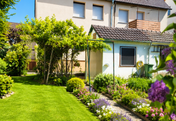 ** Wohn- und Investmentchance: Mehrfamilienhaus mit großem Garten **