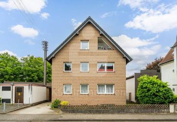 Zweifamilienhaus mit Einliegerwohnung in Troisdorf-Mitte.