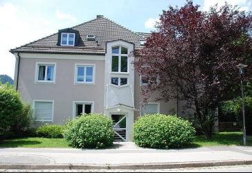 Zwei-Zimmer-Wohnung komplett möbliert und ausgestattet in zentrumsnaher Lage