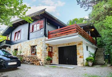 Ruhig am Waldrand - Großzügiges Einfamilienhaus mit 3 Terrassen & Garage