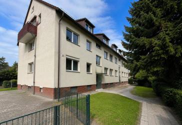 3 Zimmer DG Wohnung ohne Schrägen mit viel Stauraum und Stellplatz