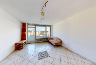 Bezugsfrei & zentral: 1-Zimmer-Wohnung mit Südbalkon, Aufzug & TG-Stellplatz