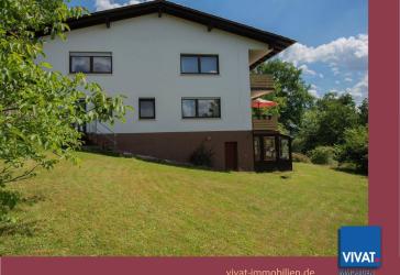 Architektenhaus mit Einliegerwohnung in traumhafter Lage mit grandioser Aussicht.