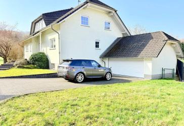 Großes Haus, großes Grundstück: 205 m² Wohnfläche auf über 2.500 m² Land
