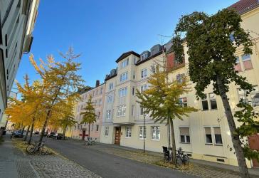 Große 4-Zimmer Wohnung in Bahnhofsnähe