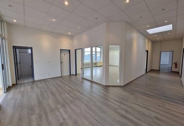 Helle Büroetage mit Produktionsmöglichkeit im GE Brinkum-Mitte direkt an der A1!