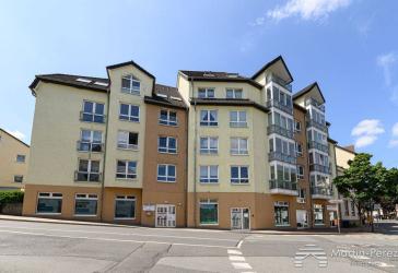 Zwei-Zimmer-Wohnung - Balkon - Kellerraum - Aufzug -