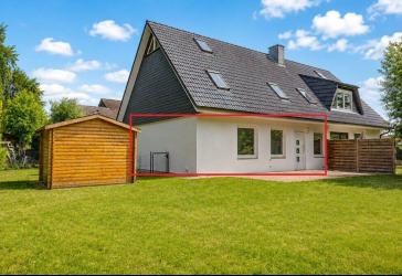 Moderne Erdgeschosswohnung mit großem Garten