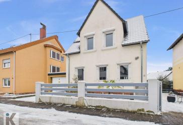 Einfamilienhaus mit Garten und Garage