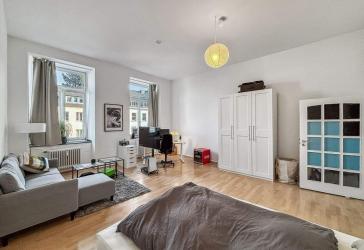 Solide Kapitalanlage - Denkmalgeschützte 4-Zimmer-Wohnung am Rande des Frankenberger Viertels