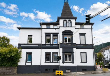 Charakterstarke Kapitalanlage mit Altbauflair