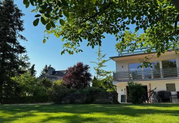 Modernisiertes Endreihenhaus in Feldrandlage mit ca. 150 m² Wohnfläche und großem Grundstück