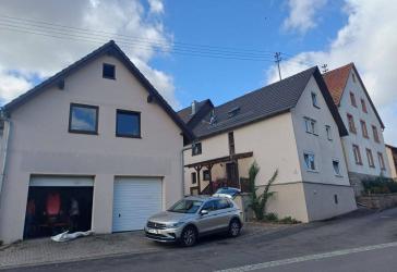 Großzügiges Einfamilienhaus in Dittwar