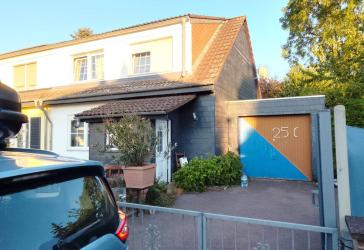 Charmante Doppelhaushälfte in ruhiger Lage