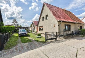 DHH mit großzügigem Grundstück und vielseitigen Nutzungsmöglichkeiten in Leegebruch