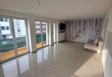 +++ Moderne & charmante 2-Zimmer Wohnung + Balkon + PKW-Stellplatz + Rastatt +++